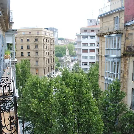 ペンション アリスティザバル *