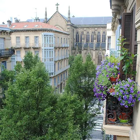 ペンション アリスティザバル *